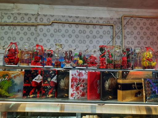 عکس شیرینی وطن دوست