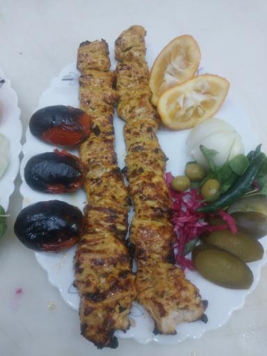 رستوران معین