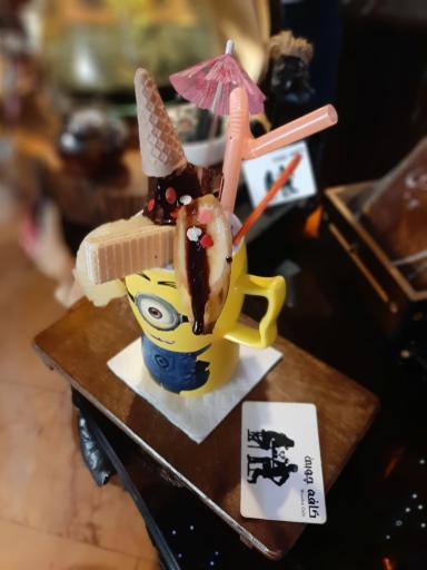 عکس کافه چوبی