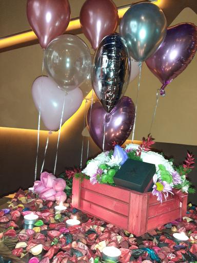 عکس کافه چوبی