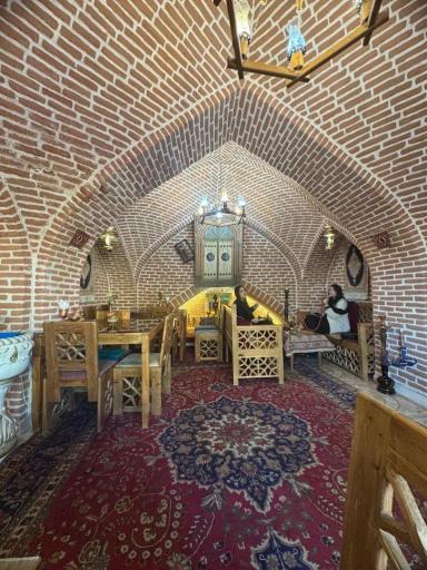 عکس رستوران شازده