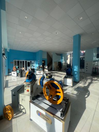 عکس آسانسور بهنام رحیم زاده