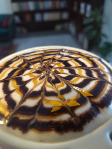 عکس کافه کتاب بی خوابی