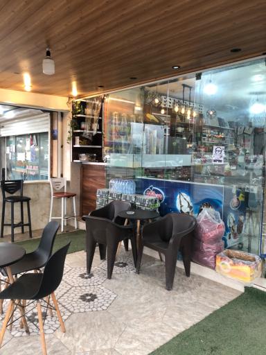 عکس کافه پدر و پسر