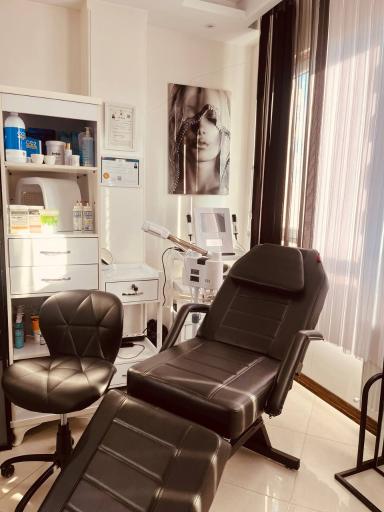 عکس سالن زیبایی بانو زارعی (هستی سابق)