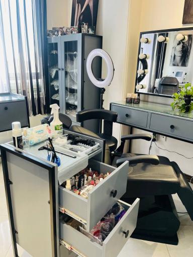 عکس سالن زیبایی بانو زارعی (هستی سابق)