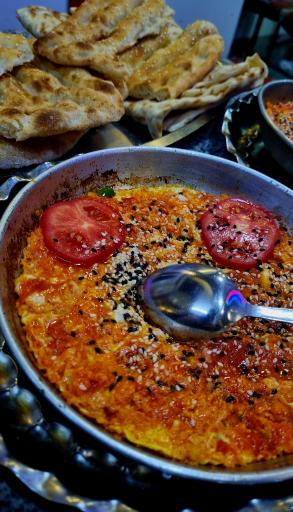 عکس غذاخوری یاحسین 