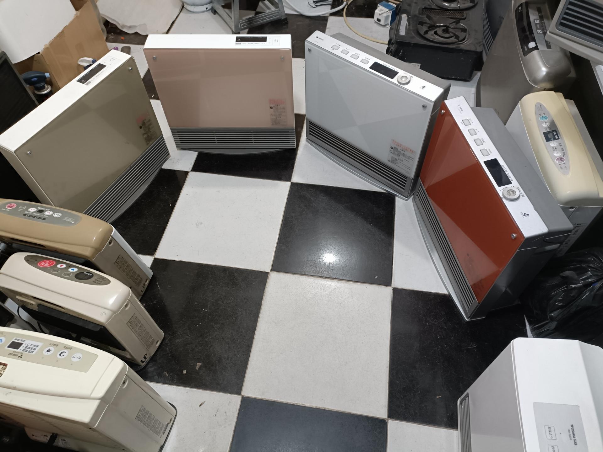 عکس تعمیرگاه و فروشگاه بخاری ژاپنی و کولر گازی عرب