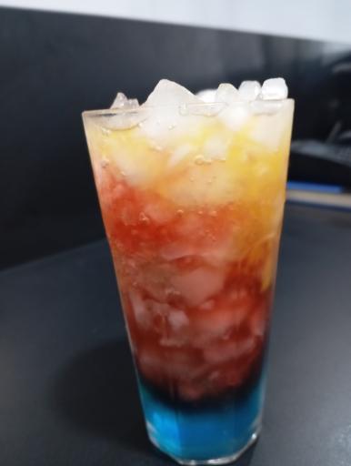 عکس کافه گیم تورنادو