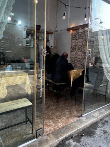 عکس صبحانه و عصرانه خوری خورشید