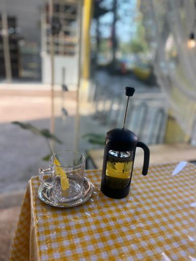 عکس صبحانه و عصرانه خوری خورشید