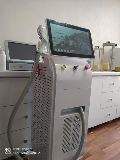 عکس کلینیک پوست و مو دلدار