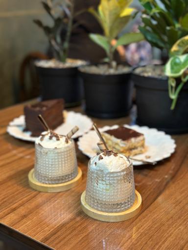 عکس کافه کلاسیک