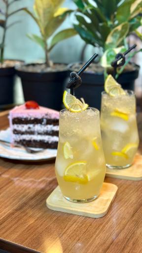 عکس کافه کلاسیک