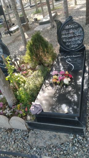 عکس آرامستان تپه سرخه 