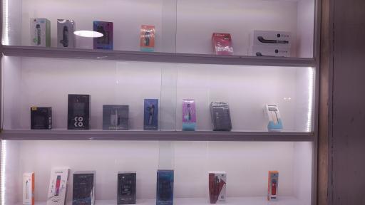 عکس دخانیات عصر ویپ