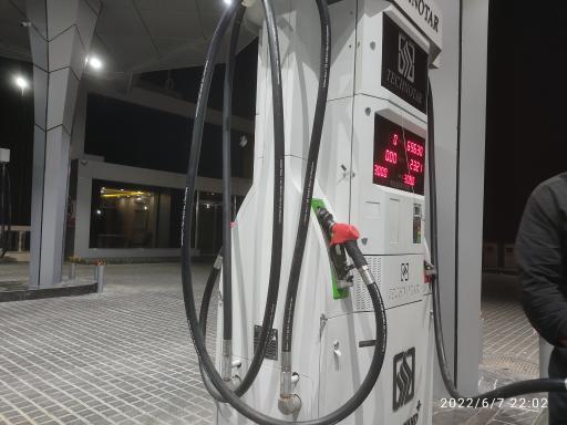 عکس پمپ بنزین دراک