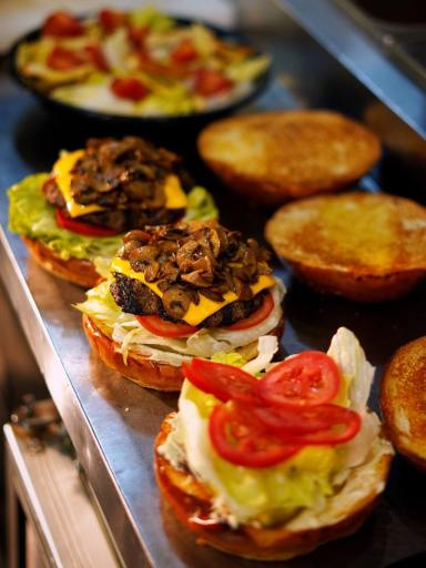 عکس فست‌فود پسر خاله