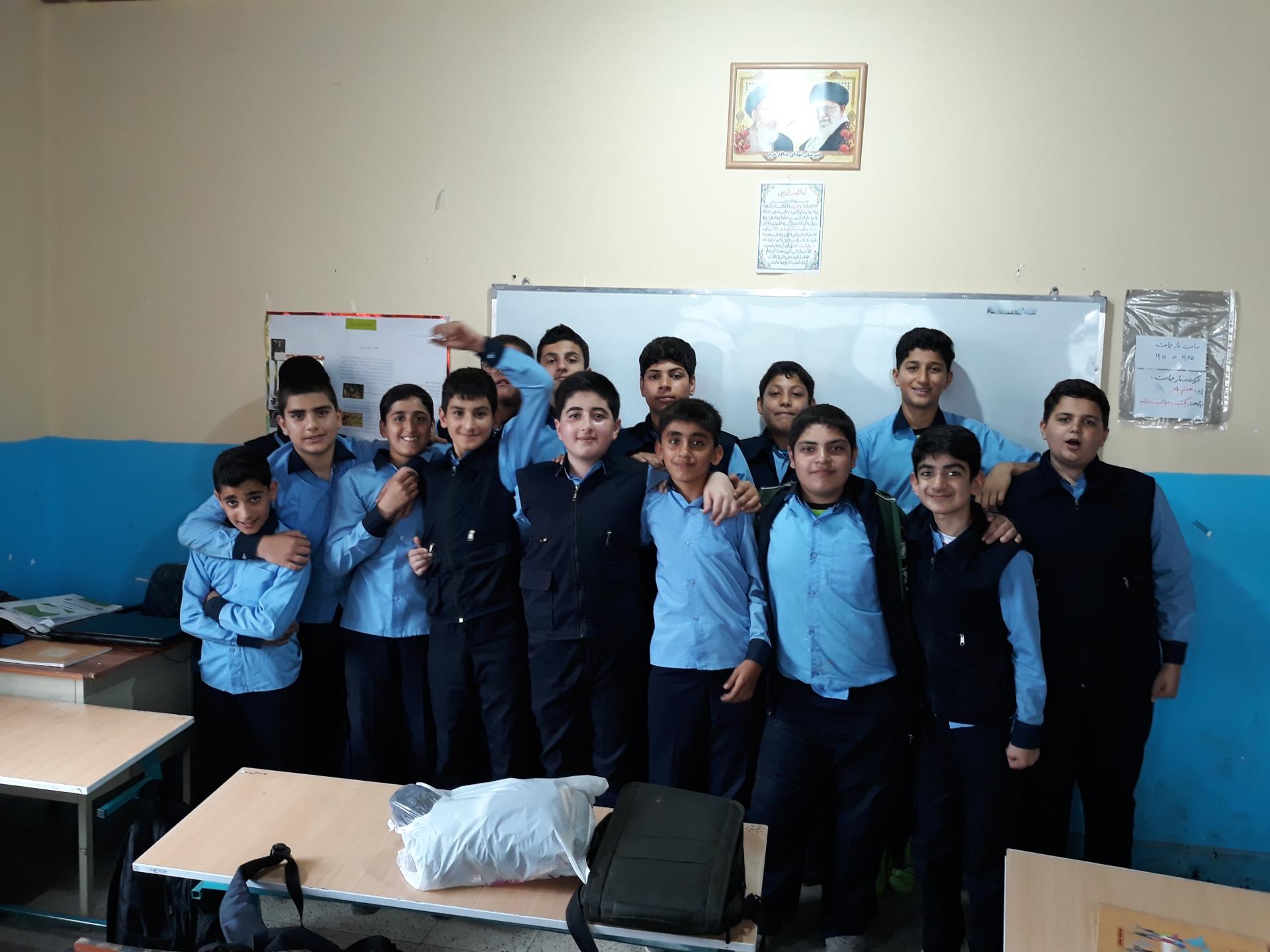 عکس دبیرستان پسرانه شهدای مدافع حرم