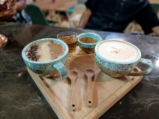 کافه قهوه‌ای 