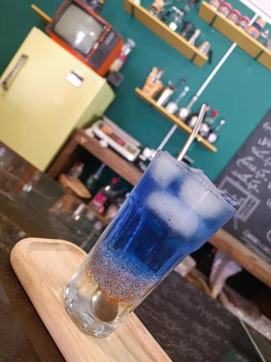 عکس کافه قهوه‌ای 