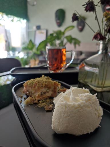 عکس کافه باقلوا وانیا