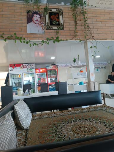 عکس رستوران بین راهی گلها