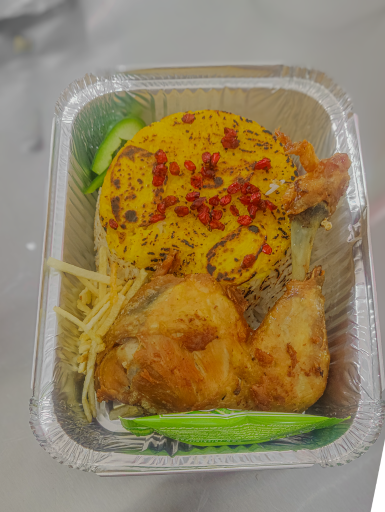 عکس رستوران شهر قصه 