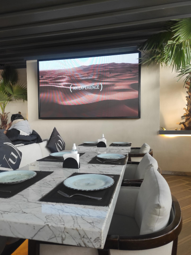 عکس رستوران دژاوو