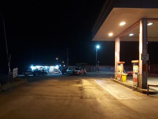 عکس پمپ بنزین آراز آوج