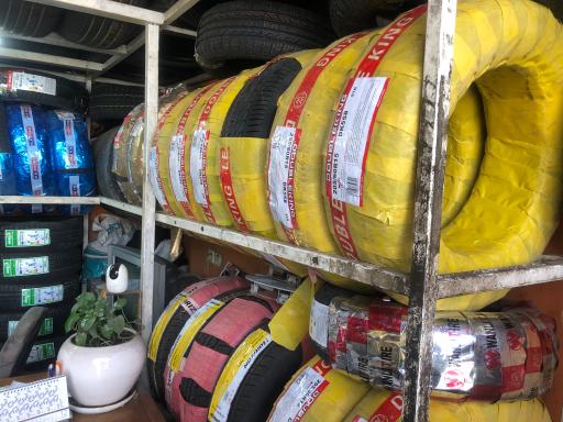 عکس لاستیک فروشی امیرحسین حیدرپور