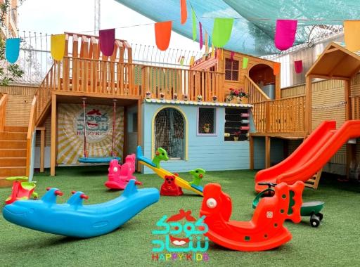 عکس کودکستان کودک شاد 