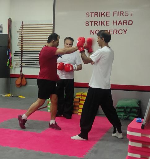 عکس باشگاه ووشو لیدر