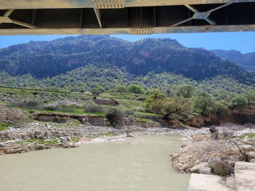 عکس تنگ پیرزال