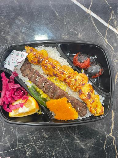 عکس آشپزخانه میزبان 
