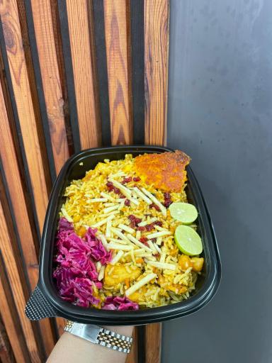 عکس آشپزخانه میزبان 