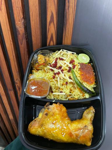 عکس آشپزخانه میزبان 