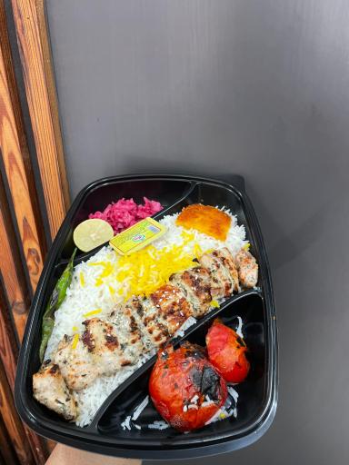 عکس آشپزخانه میزبان 