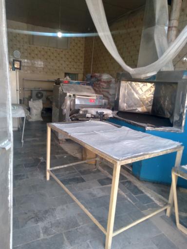 عکس نانوایی لواشی۳۳۷۷ 