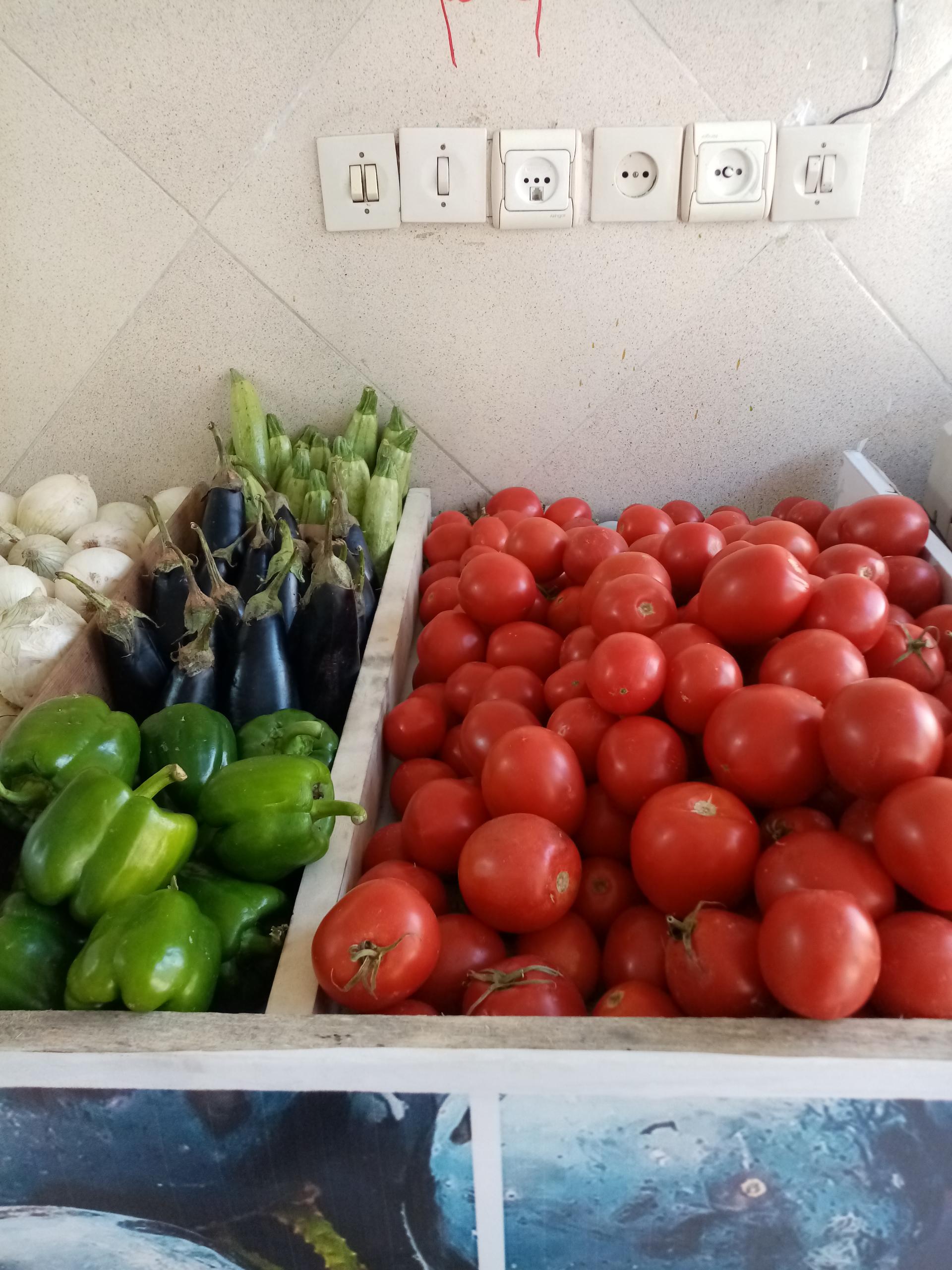 عکس میوه فروشی عمو داود