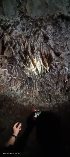 عکس غار مغان