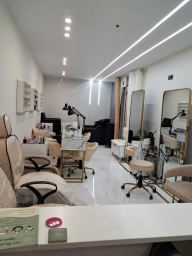 عکس سالن زیبایی ماهورا