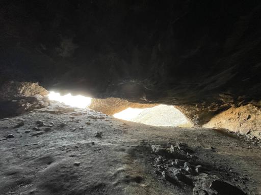 عکس غار مغان