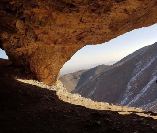 عکس غار مغان