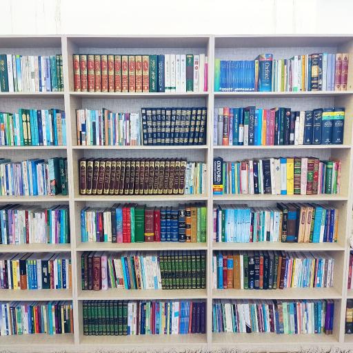 عکس کتابخانه عمومی مروارید کرامت