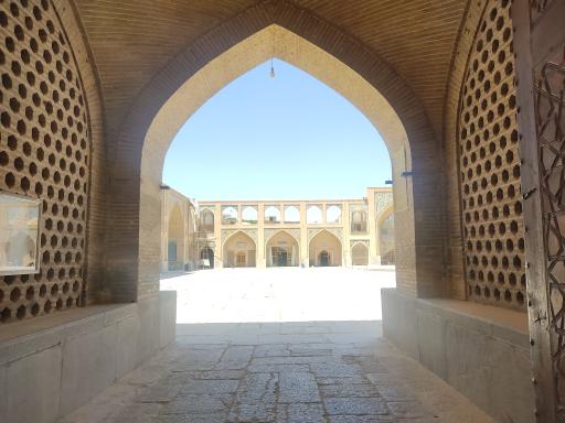 عکس مقبره و مدرسه علمیه حاجی کلباسی