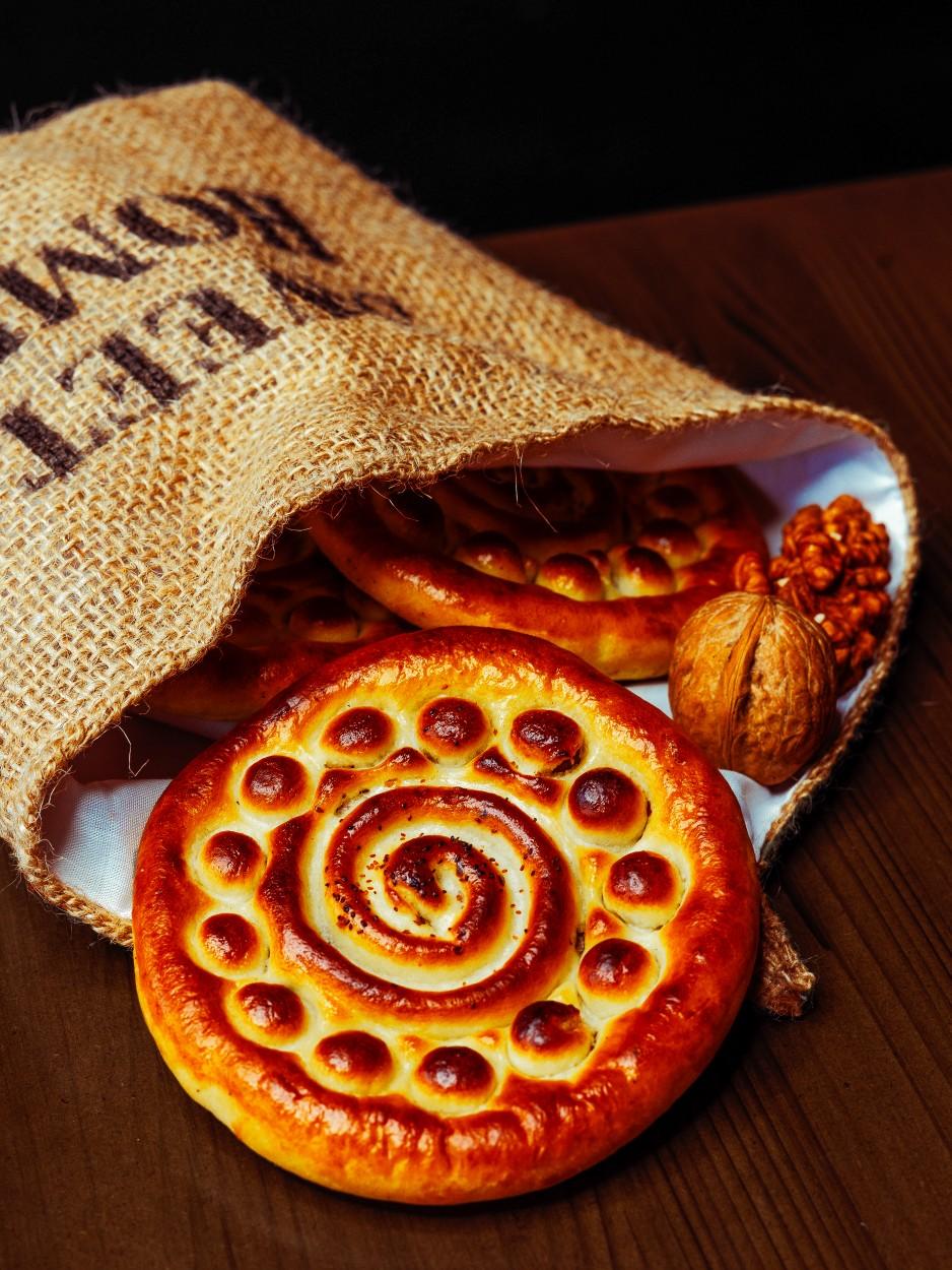 عکس کلوچه پزی علیزاده