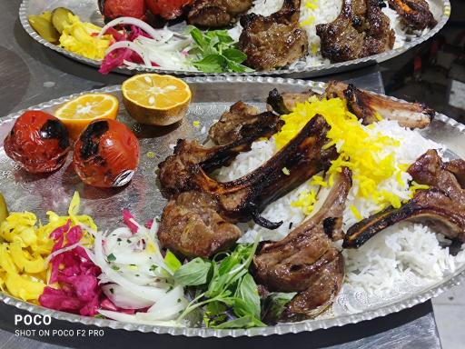 عکس رستوران و سفره خانه سنتی مهروماه