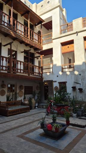 عکس هتل ژرمانسیکا 