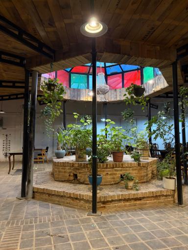 عکس عمارت عباسقلی خان